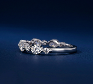 Bague de mariage ovale en or 14 carats avec diamant de laboratoire, empilable, 0,92 carat, plaqué rhodium, bijoux fins pour anniversaire, fiançailles, cadeau - Product Image 2