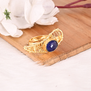 Elegante Anillo de Piedras Preciosas Ovalado Hecho a Mano con Baño de Oro y Latón, Diseño de Piedra Hidrográfica Azul Tinta para Mujer - Product Image 3