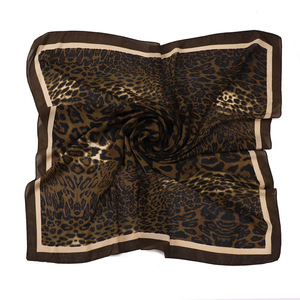 Pañuelo Hijab de Chifón Floral/Liso para Mujer, Transpirable, para Uso Diario, Estilo de Medio Oriente, Poliéster Suave al Tacto - Product Image 4
