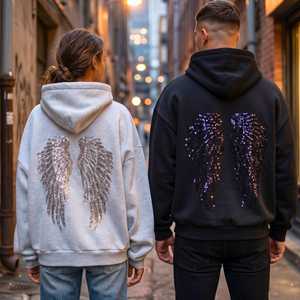 Sweat à capuche Ailes d'ange, Pull à sequins surdimensionné, Sweat-shirt scintillant, Vêtements gothiques alternatifs - Product Image 1