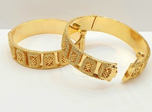 สร้อยข้อมือสแตนเลสชุบทอง24K ทันสมัยเครื่องประดับชุบทอง24K - Product Image 2