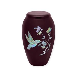 Urne funéraire élégante bleue et argentée à motifs avec détails gravés pour cendres et commémoration d'adultes - Product Image 4