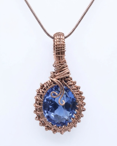 Collier en pierre de zircon avec pendentif en fil de cuivre |   Collier en cristal fait main - Product Image 1