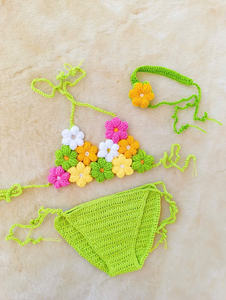 Ensembles de bikinis deux pièces en crochet pour femmes, hauts à imprimé floral et shorts taille haute, tenues de plage, fabrication OEM ODM au Vietnam - Product Image 1