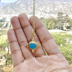 สร้อยคอทองชุบดีไซน์ทันสมัย รูปทรงวงรีประดับด้วยพลอยอะควาคาลซีโดนี พร้อมจี้กรอบแบบคอลเล็ตและสายสร้อยแบบเคเบิล - Product Image 6