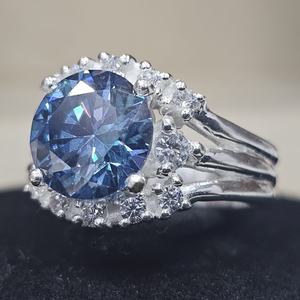 Anillos de piedras preciosas de moissanita originales con revestimiento azul de corte de moda Plata de Ley 925 Ajuste de bisel de excelente calidad para fiestas - Product Image 3