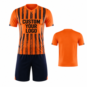 Conjunto de Uniforme de Fútbol Personalizado de Talla Grande, Transpirable, para Liga de Verano, Camiseta y Pantalones Cortos Sublimados, Secado Rápido, Ropa Deportiva OEM - Product Image 1