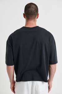 เสื้อยืดทรงบ็อกซี่แบบครอปพิเศษสำหรับผู้ชาย ผ้าฝ้าย 100% เนื้อหนา ทรงไหล่ตก สไตล์สตรีทแวร์ เสื้อยืดเปล่าสำหรับทำแบรนด์ส่วนตัว เสื้อผู้ชาย - Product Image 5