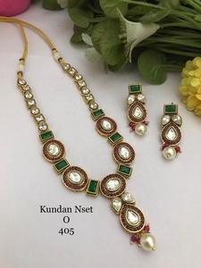 Conjunto de collar largo de moda con colgante y aretes, estilo cadena - Product Image 1