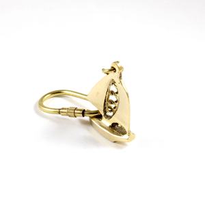 Llavero de Boda con Velero de Hierro, Personalizado, de Metal Fundido, con Mosquetón, Diseño Náutico Clásico y Duradero - Product Image 2