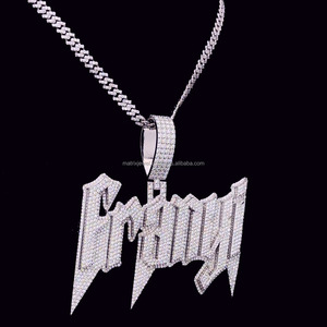 Venta al por mayor de joyería personalizada Hip Hop elegante fuente letra empalme colgante encanto Moissanite diamante nombre colgante para hombres y mujeres - Product Image 2