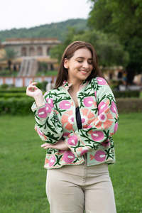 Chaqueta de algodón con bordado floral para mujer, venta al por mayor, con bordado hecho a mano, mangas largas, ropa informal india ligera - Product Image 1