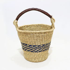 Panier de rangement rustique en jonc de mer Artex Dong Thap avec poignée en cuir, tissé à la main, écologique, pour la cuisine - Product Image 1