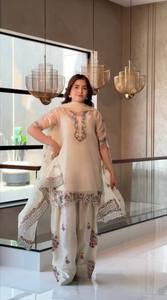 Ensemble Kurta Palazzo en soie satinée ethnique pour femmes, avec broderie florale, coupe ample, avec dupatta, pour fête, mariage, Diwali - Product Image 3