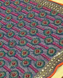 Dupatta Phulkari Punjabi avec dentelle dorée, étole indienne multicolore, chunri pour femmes d'Amritsar, cadeaux pour la fête nuptiale, Teej, Jaggo Night - Product Image 5