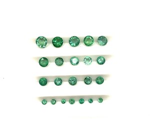 Lote de piedras preciosas sueltas de esmeralda zambiana natural, corte redondo, 1.50-5 mm, esmeralda zambiana para la fabricación de joyas - Product Image 2