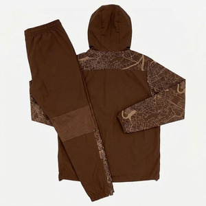 Conjunto Deportivo con Capucha, Unisex, Color Camel, Ligero, 100% Poliéster, Cintura Elástica, Largo, Otoño 2025 - Product Image 2