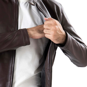 Chaqueta de cuero para hombre de ajuste cómodo, diseñada con cuero genuino de primera calidad, costuras duraderas y un aspecto elegante y moderno. - Product Image 6