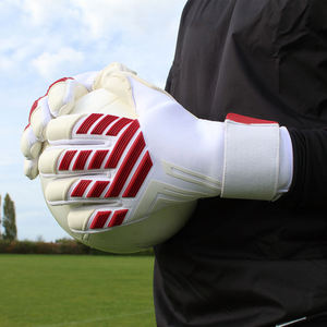 Gants de gardien de but légers et flexibles avec une adhérence supérieure de la paume et un rembourrage protecteur, idéaux pour toutes les conditions météorologiques - Product Image 5