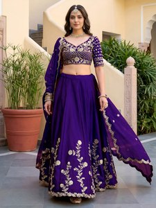 Lehenga Choli violet avec broderie dorée, tenue traditionnelle longue pour femmes, style mariage Inde Pakistan - Product Image 2