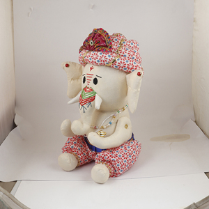 Peluche Ganesha Crème Faite à la Main en Tissu, Jouet Dieu Éléphant pour Enfants, Cadeau et Décoration d'Intérieur - Product Image 3
