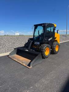 รถตักล้อยาง JCB 330 ได้รับการรับรองมาตรฐาน EPA และ CE เครื่องยนต์ดีเซลแบบตีนตะขาบ สีเหลือง พร้อมส่วนประกอบหลักของเครื่องยนต์ ระยะหมุนเลี้ยวสั้น - Product Image 1