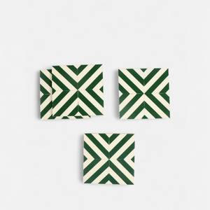 Sous-verres modernes personnalisés en résine époxy écologique avec incrustation géométrique carrée verte, dessous de plat résistant à la chaleur, tapis de table - Product Image 1