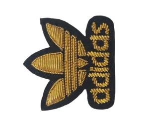 Patch Monogramme Personnalisé en Fil Métallique Argenté de Luxe, Fait Main, Effet 3D en Relief, Finition Résistante à l'Eau pour la Mode - Product Image 3