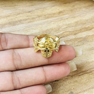แหวนฮิปฮอปลายหัวกะโหลกแบบกอธิค วัสดุทองเหลืองชุบทอง 18k สำหรับผู้ชาย แหวนนักขี่มอเตอร์ไซค์ลายโครงกระดูก แหวนตราประทับลายกากบาท ขายส่งสินค้าใหม่ - Product Image 4