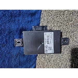 A6 ชุดควบคุมอิเล็กทรอนิกส์และโมดูลคอมพิวเตอร์มือสอง 4G8907468F - Product Image 1
