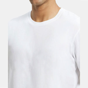 T-shirt à col rond et manches courtes en coton peigné de qualité supérieure, blanc - Product Image 5