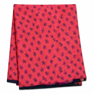 Tissu de soie imprimé à la main pour l'artisanat, textile indien vintage doux pour la couture, le patchwork, le bricolage et la décoration intérieure - Product Image 1