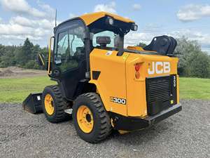 รถตักล้อยาง JCB 300 ขนาด 1.5 ตัน พร้อมเครื่องยนต์ยูโร 5 เกียร์บ็อกซ์ และปั๊ม สำหรับงานก่อสร้างหนัก - Product Image 6