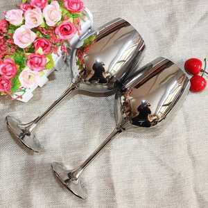 Verre à vin moderne fait main en acier inoxydable poli miroir, incassable, en métal argenté brillant, pour mariage et fête - Product Image 1