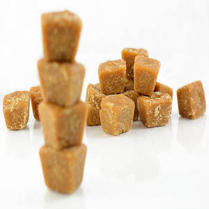 Cubes de Jaggery Traditionnel Indien de Qualité Supérieure avec Riches Notes Caramelées pour les Acheteurs Mondiaux et les Marchés de Sucreries en Gros - Product Image 4