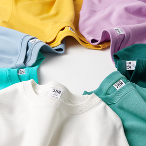 โรงงานผลิตผ้ากำมะหยี่กันน้ำ 13 สี หนัก 330 กรัม เป็นมิตรกับสิ่งแวดล้อม เนื้อผ้านุ่มพิเศษ แขนเสื้อแบบปกติ พิมพ์โลโก้ตามสั่ง สำหรับทุกเพศ ฤดูใบไม้ร่วง - Product Image 1