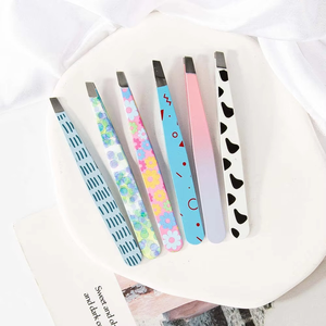 Pinza de Cejas de Acero Inoxidable con Punta Personalizada para un Control Perfecto de las Cejas, Ecológica y Ligera - Product Image 5