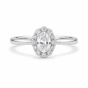 Anillo de Compromiso de Diamantes de Corte Ovalado en Oro Blanco para Mujer, con Engaste Pavé, Diseño Clásico con Forma de Flor - Product Image 1