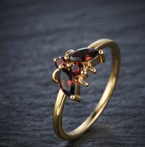 Anillo VVLCO de Oro de 18k con Gema Marquise Ajustable, Diseño Floral, Certificado por Terceros, para Mujeres con Piedra de Nacimiento de Septiembre - Product Image 1