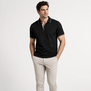 Polo ajusté en coton mercerisé avec étiquette tissée personnalisée et col côtelé – Vente en gros pour uniformes - Product Image 1