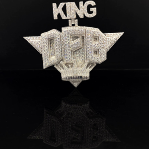 Colgante de Hip Hop para Hombre, Chapado en Oro, con Diamantes Esmerilados y Diseño Robusto - Product Image 1