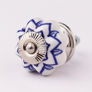 Tiradores de cerámica Vintage para casa de campo, tiradores de flores azules para cajones, CK-181 de 3,81 cm, venta al por mayor - Product Image 1