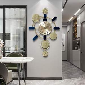 Stylish Round Creative Decoration <b>Wall</b> Clock Classic Clock Simple Home Dining Room Clock Hanging <b>Wall</b> - Product Image 2