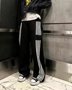 Pantalon de jogging décontracté Y2K personnalisé Yingling 100 % coton, coupe large évasée, style baggy, avec bande latérale rayée et broderie tricotée - Product Image 6