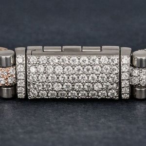 Pulsera cubana de diamantes bicolor, una pieza de joyería brillante con un diseño elegante para amantes de la moda, coleccionistas y buscadores de joyas. - Product Image 5