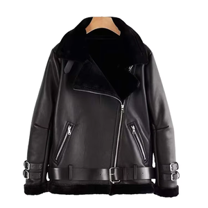 Veste en cuir PU de haute qualité, tendance, ajustable, grande taille, style motard, col en laine, chaude, pour l'hiver, pour femmes - Product Image 1