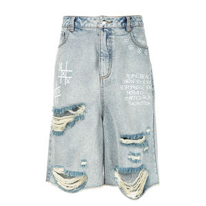 Shorts de Mezclilla Deslavados con Estampado de Grafiti, Estilo Urbano de Pierna Ancha - Product Image 6