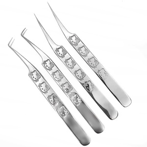 Pince à cils RMI pour extensions de cils, à 90 degrés et à pointe droite, avec design chat et poignée argentée brillante - Product Image 2
