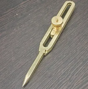 Outil de dessin polyvalent en laiton pour artistes, diviseur de motifs droits, conçu pour une transfert fiable des lignes, à prix de gros. - Product Image 3