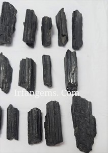 Lot de pierres précieuses brutes de tourmaline noire 100 % naturelle, qualité très rare, toutes formes et tailles, pour la création de bijoux. - Product Image 2